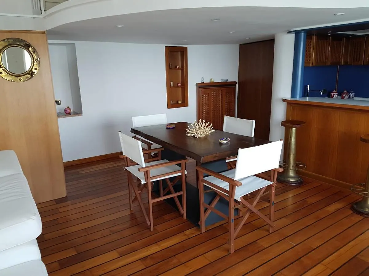 La Casa Sull' Acqua Apartment Naples Italy