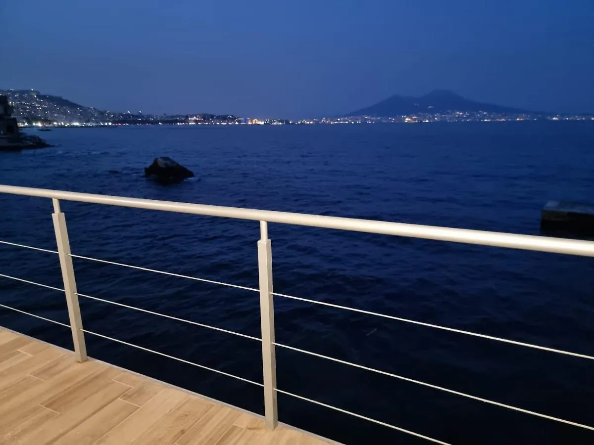 La Casa Sull' Acqua Apartment Naples