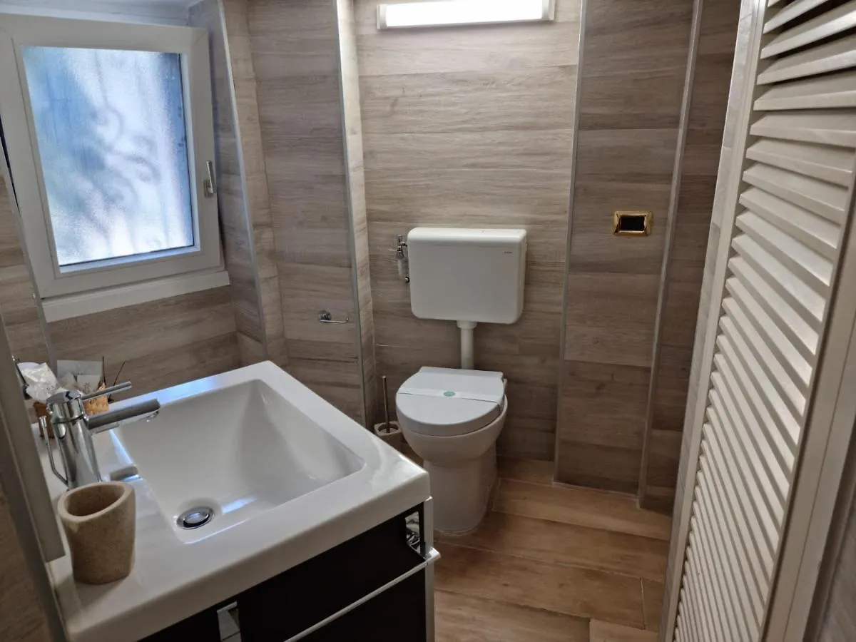 La Casa Sull' Acqua Apartment Naples
