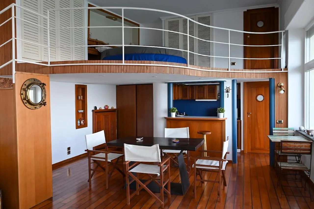 La Casa Sull' Acqua Apartment Naples